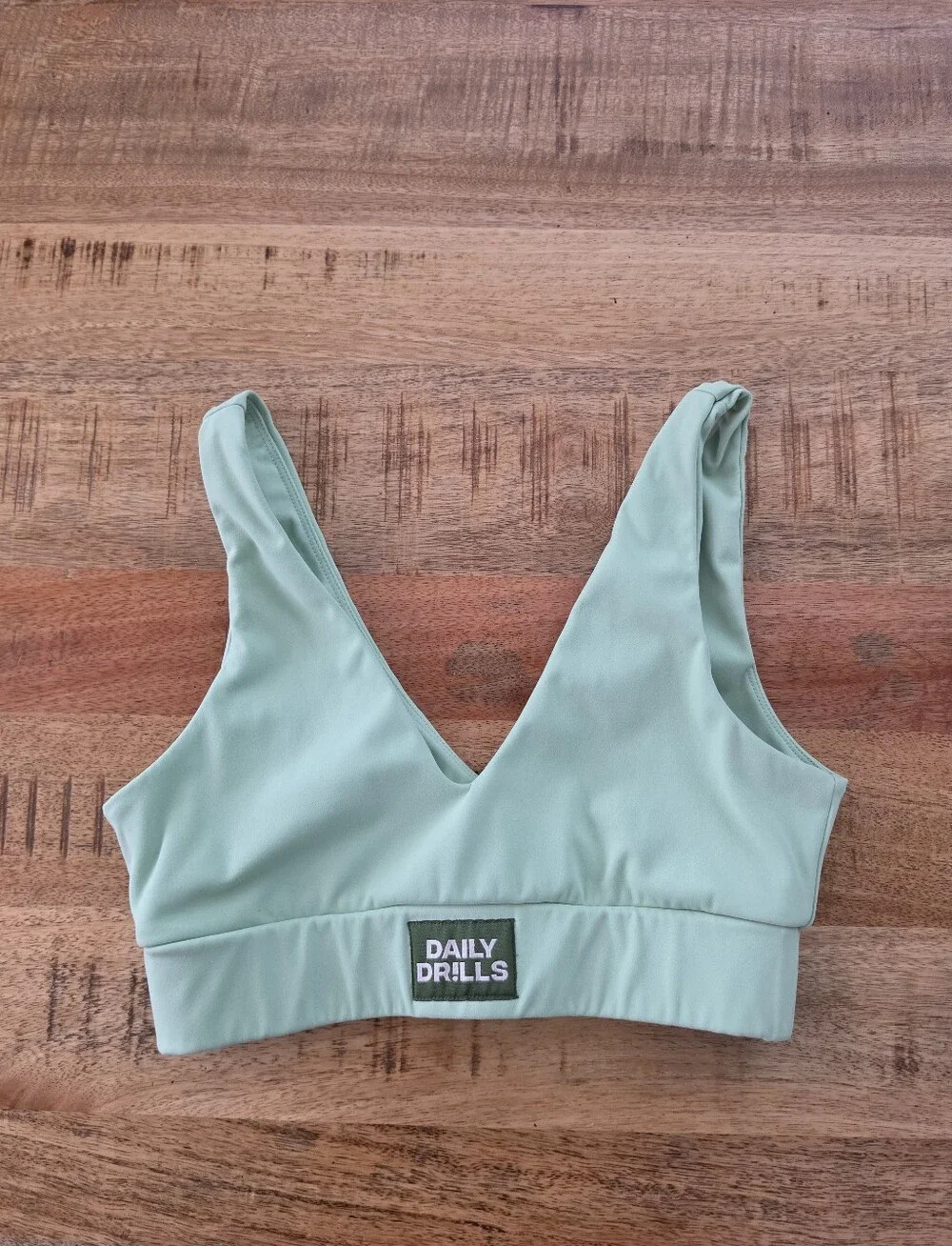 Daily Drills V-Neck Bra Size Small Mint Green